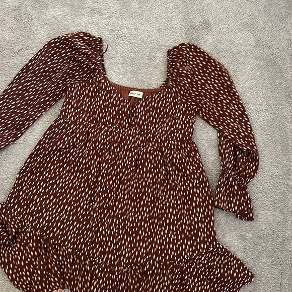 New In Patterned Dress - Picture 2 of 4